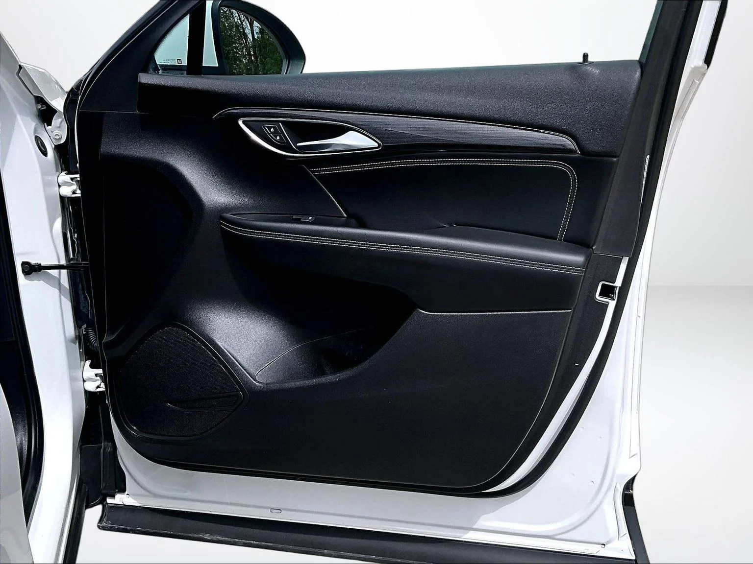 Used 2023 White Buick Preferred image 24