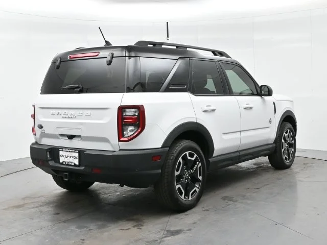 Used 2022 Oxford White Ford Outer Banks image 7
