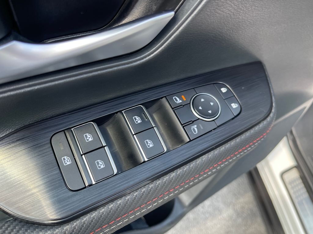 Used 2025 White Nissan SR image 11