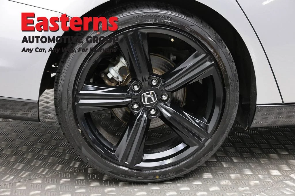 Used 2024 Silver Honda Sport-L image 28