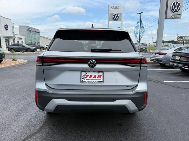 New 2026 Silver Volkswagen 2.0T SE image 4