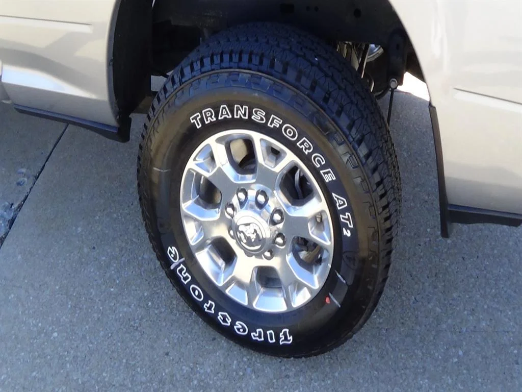 Certified Used 2024 Billet Silver Metallic Clear Coat (psc) RAM Laramie image 9