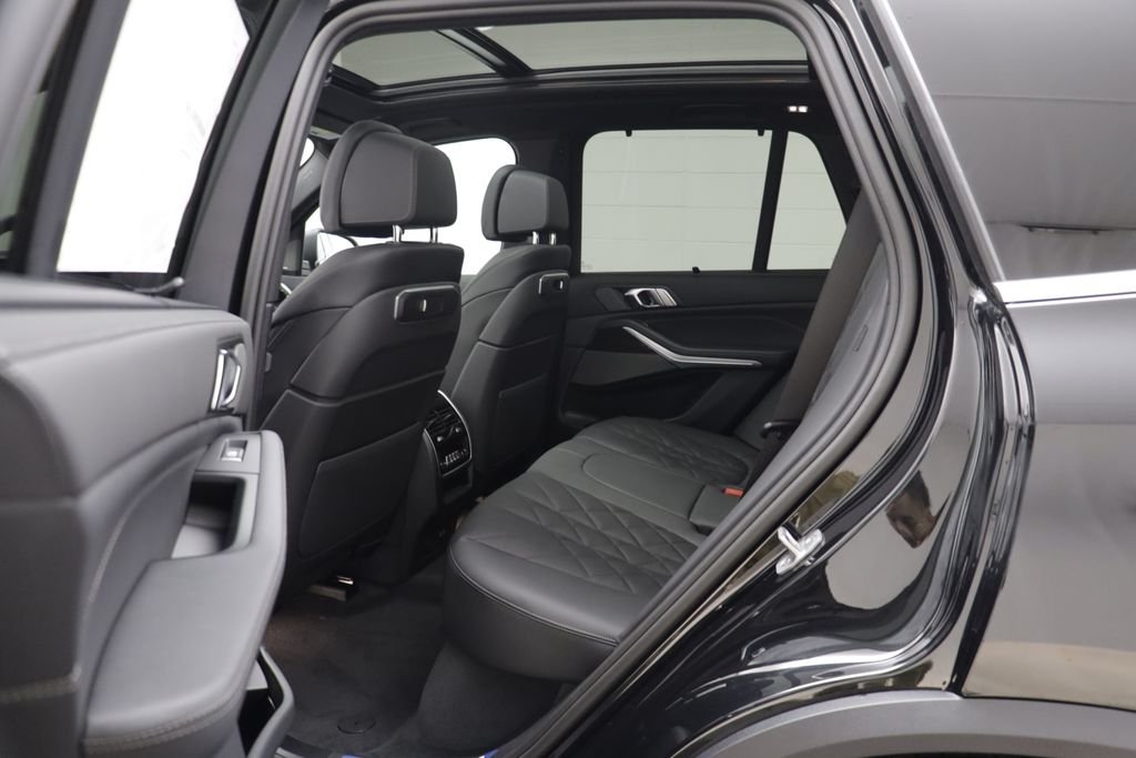 New 2026 Black Sapphire Metallic BMW xDrive40i image 14