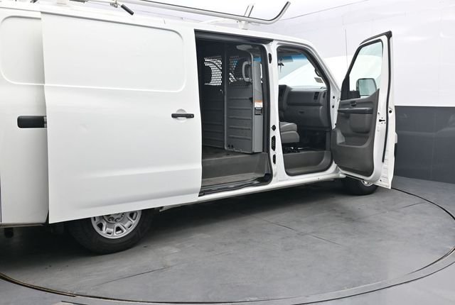 Used 2021 White Nissan SV image 49