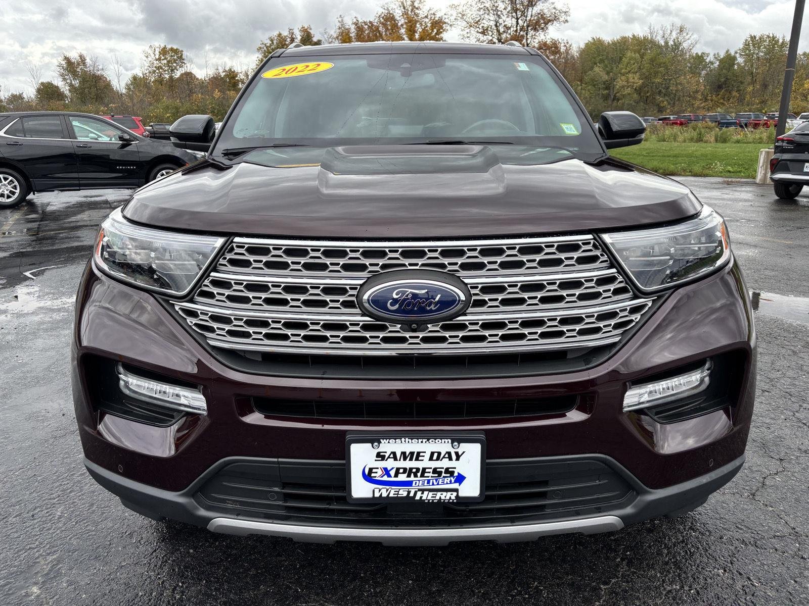 Used 2022 Jewel Red Ford Limited image 2