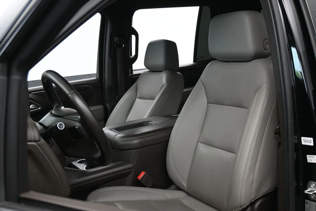 Used 2023 Black Chevrolet LT image 9