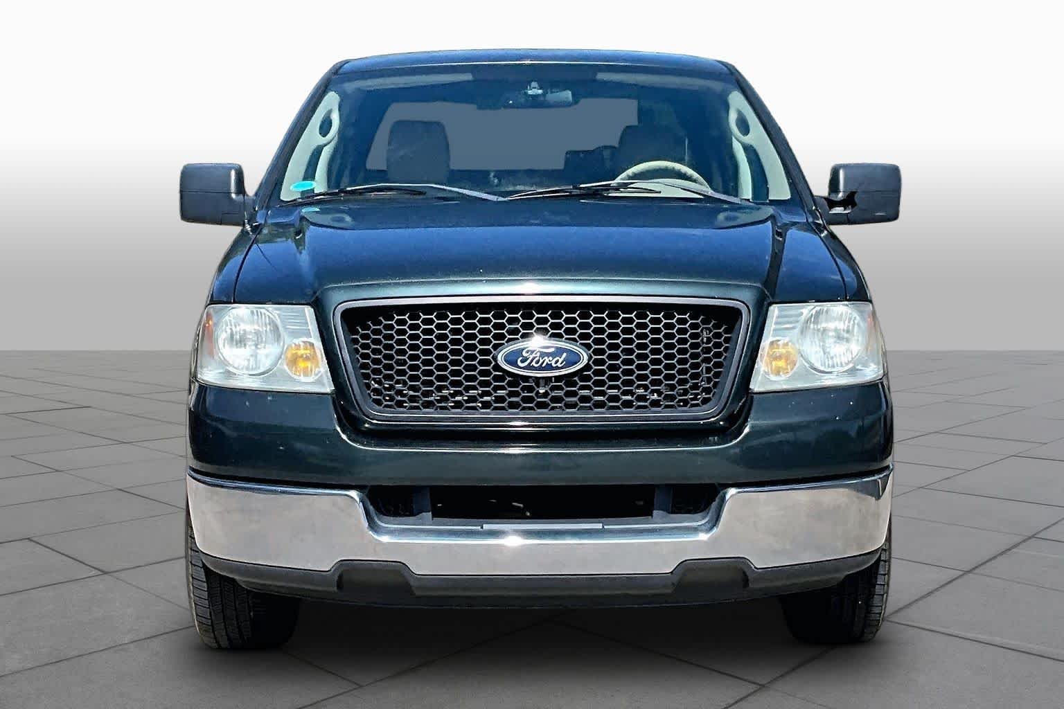 Used 2005 Dark Shadow Grey Metallic Ford XLT image 3