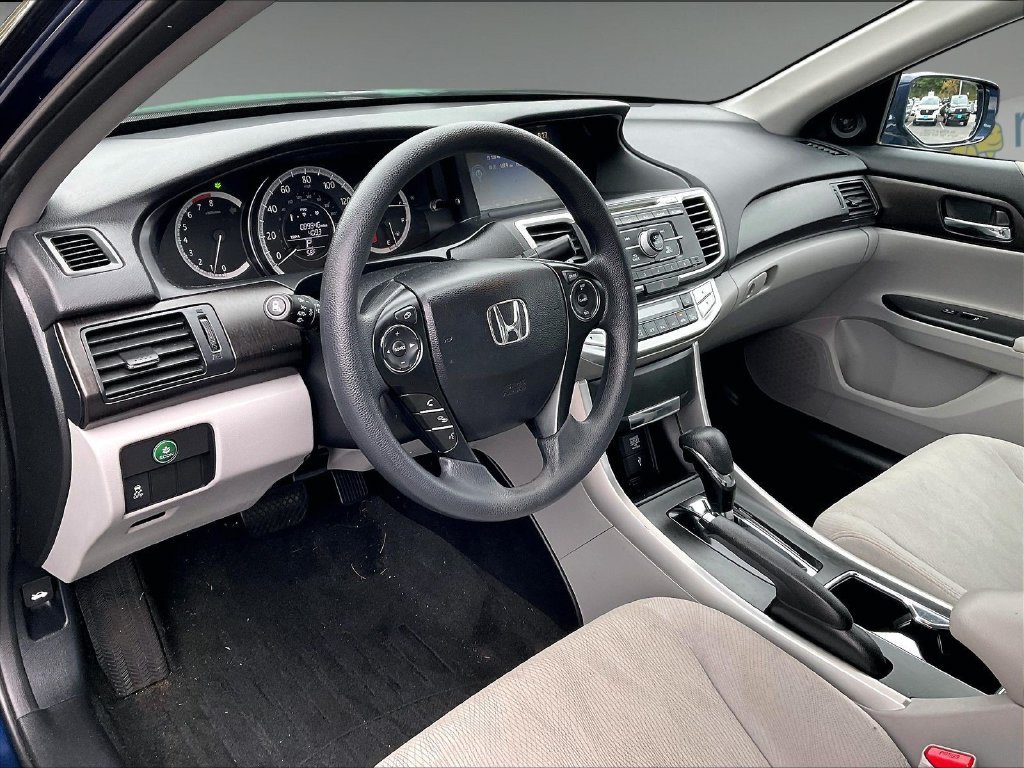 Used 2015 Blue Honda EX image 8