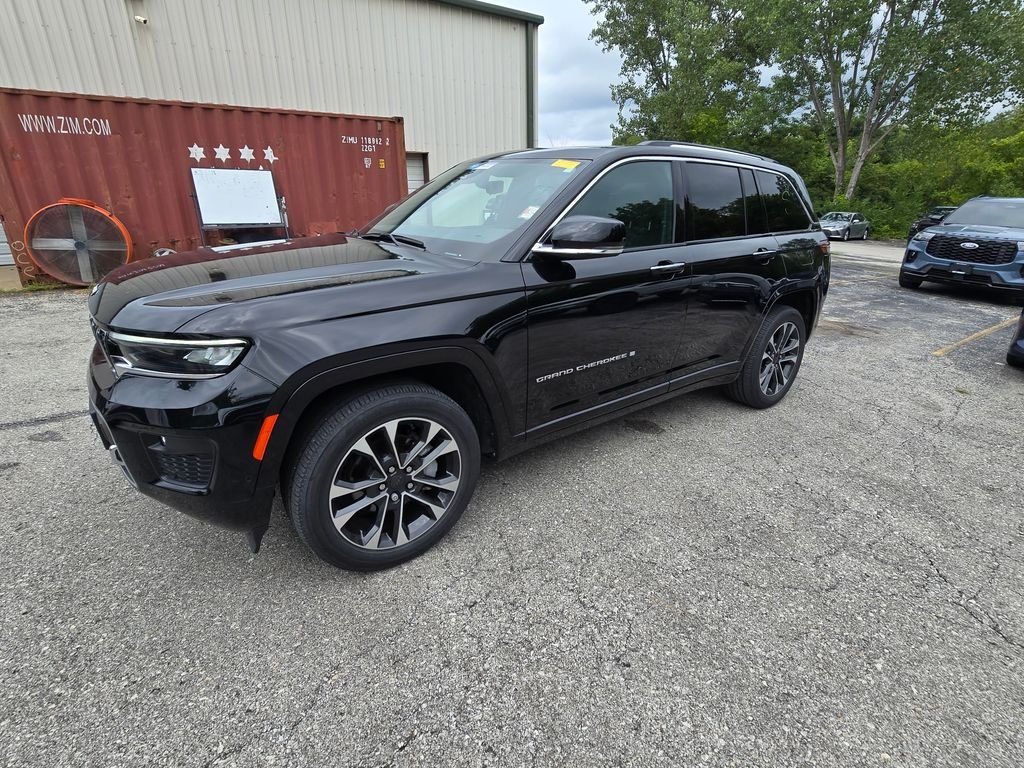 Used 2023 Jeep Grand Cherokee Overland with VIN 1C4RJHDG8PC565325 for sale in Kansas City