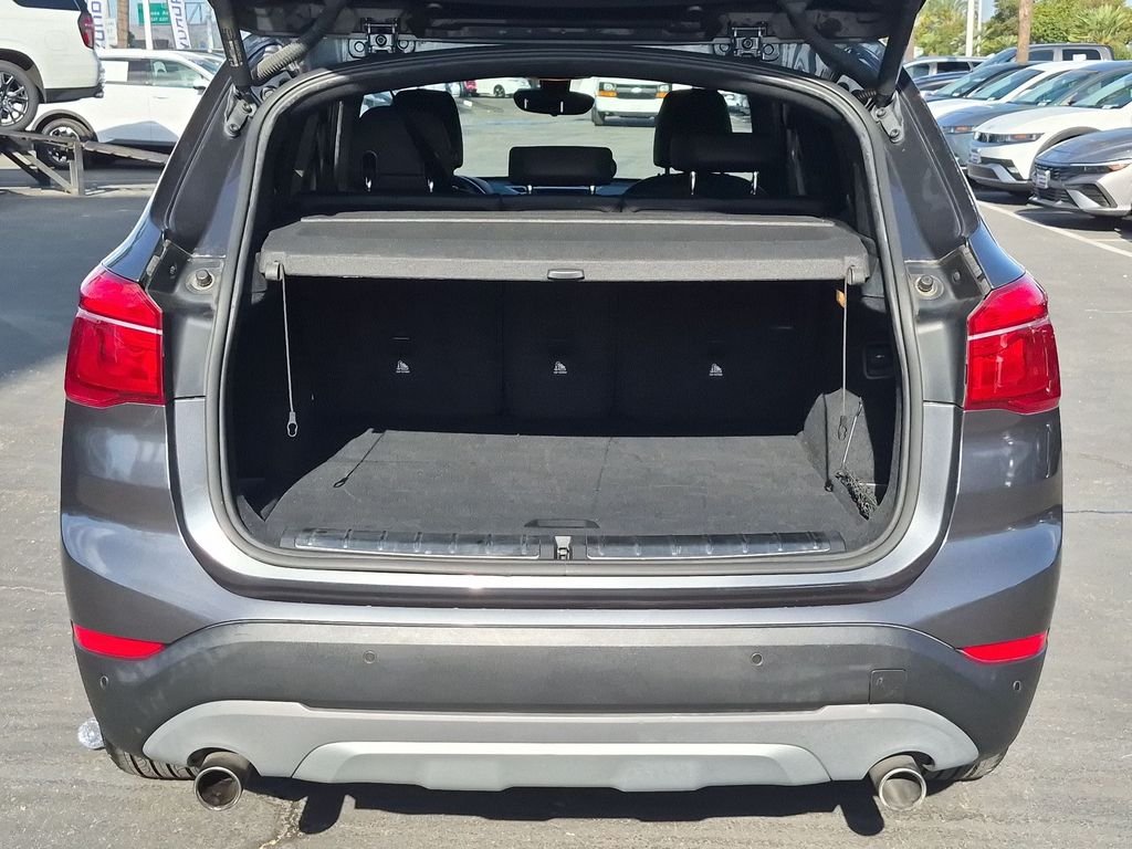 Used 2018 Gray BMW sDrive28i image 31