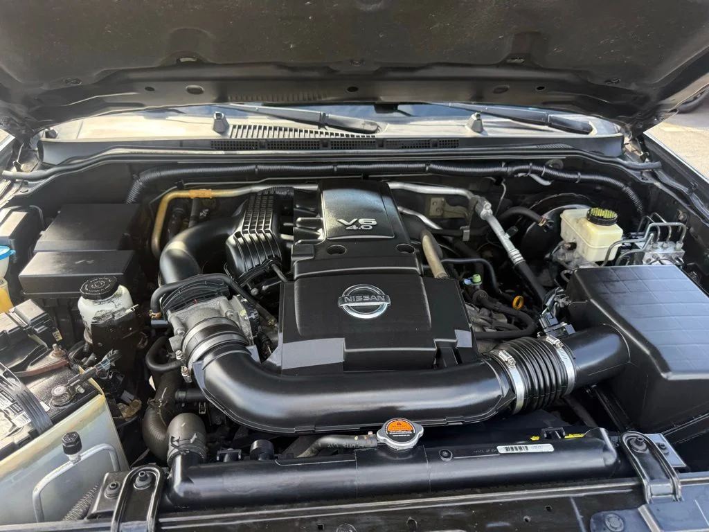 Used 2013 Blue Nissan SV image 59
