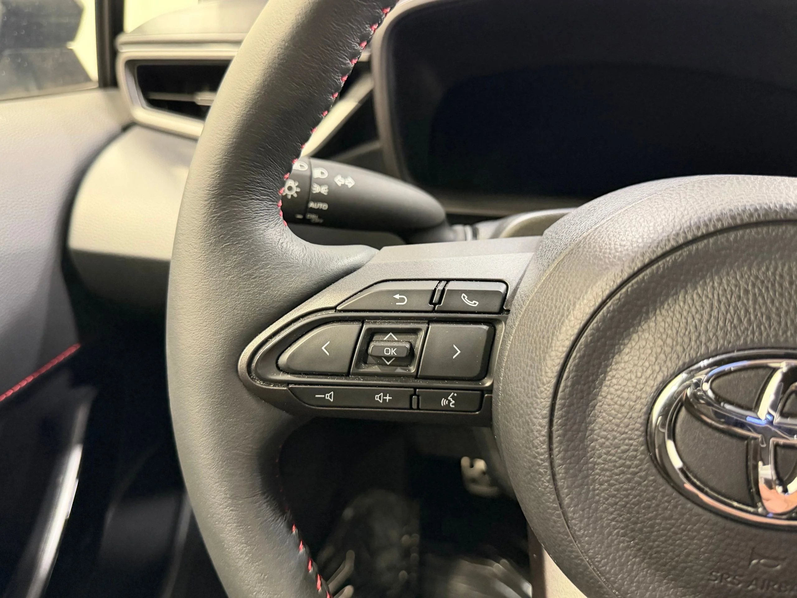 Used 2025 Gray Toyota Premium Plus image 35