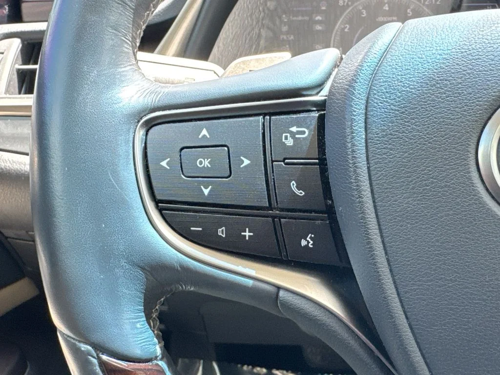 Used 2019 Silver Lexus 350 image 21