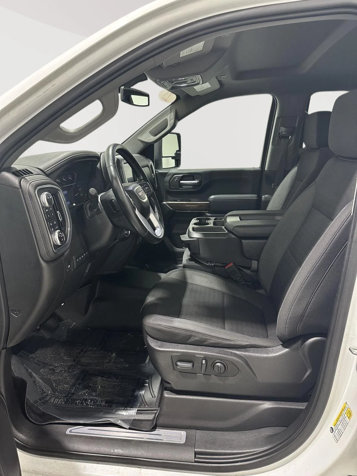 Used 2023 Summit White GMC SLE DRW image 9