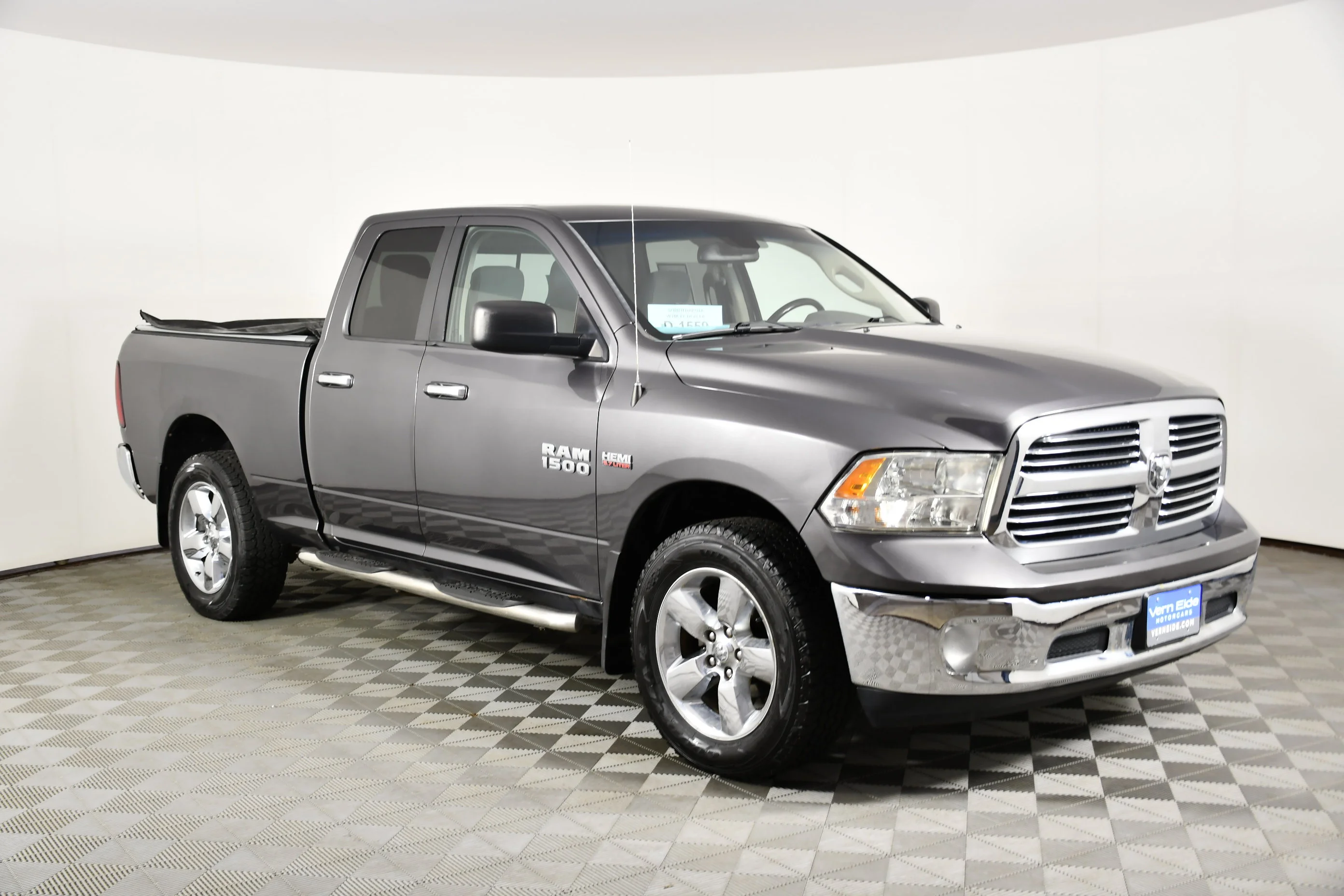 Used 2016 Granite Crystal Metallic Clearcoat Ram Big Horn image 4