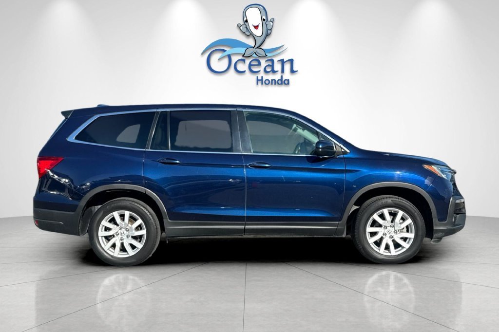 Used 2019 Obsidian Blue Pearl Honda LX image 3