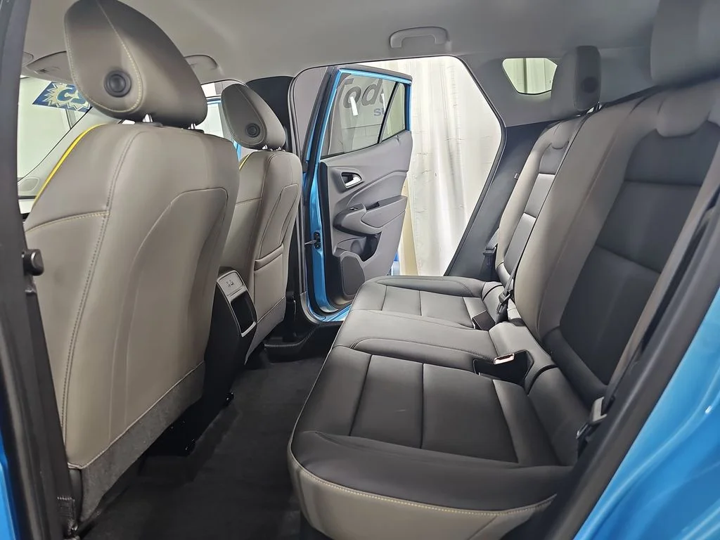 Certified Used 2025 Blue Chevrolet ACTIV image 17