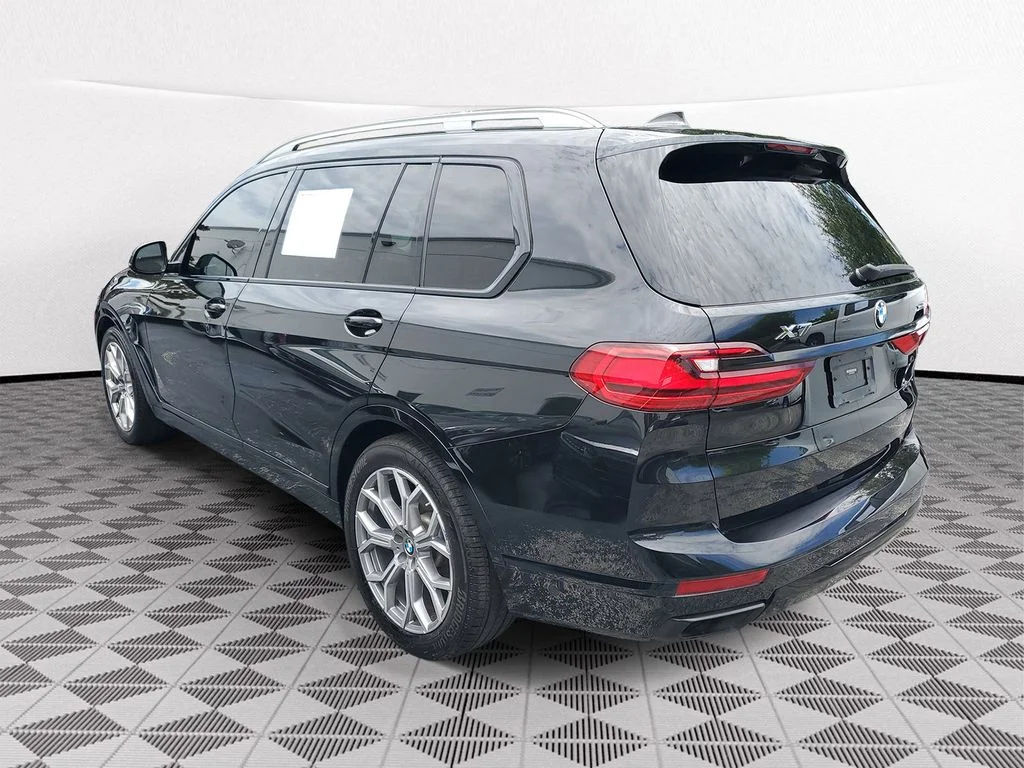 Used 2020 Black BMW xDrive40i image 4