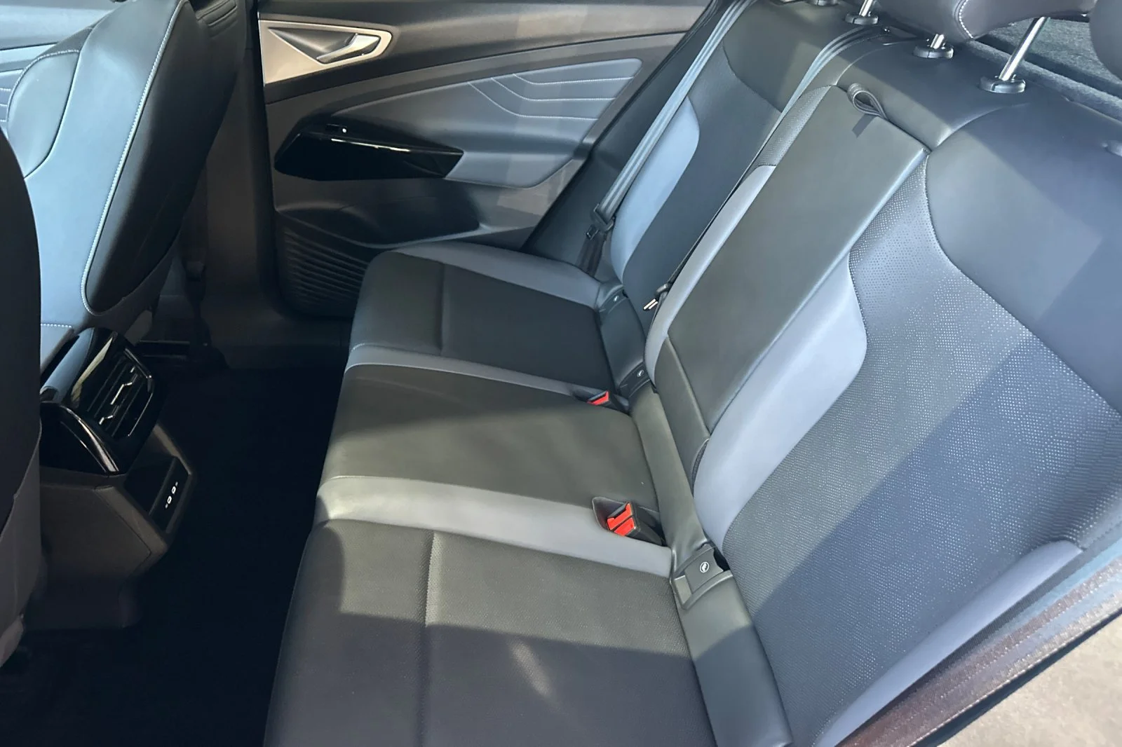 Used 2023 Gray Volkswagen S image 12