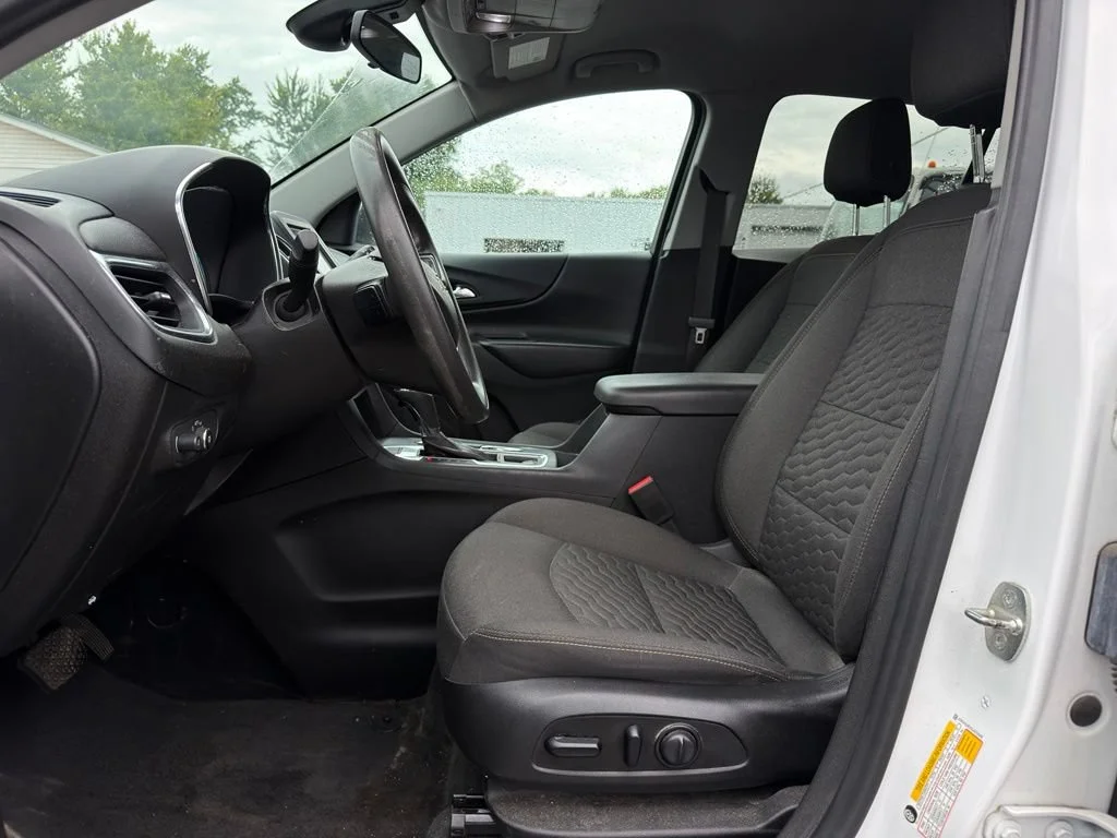 Used 2020 Chevrolet Equinox LT with VIN 2GNAXUEV1L6213585 for sale in Wellington, OH