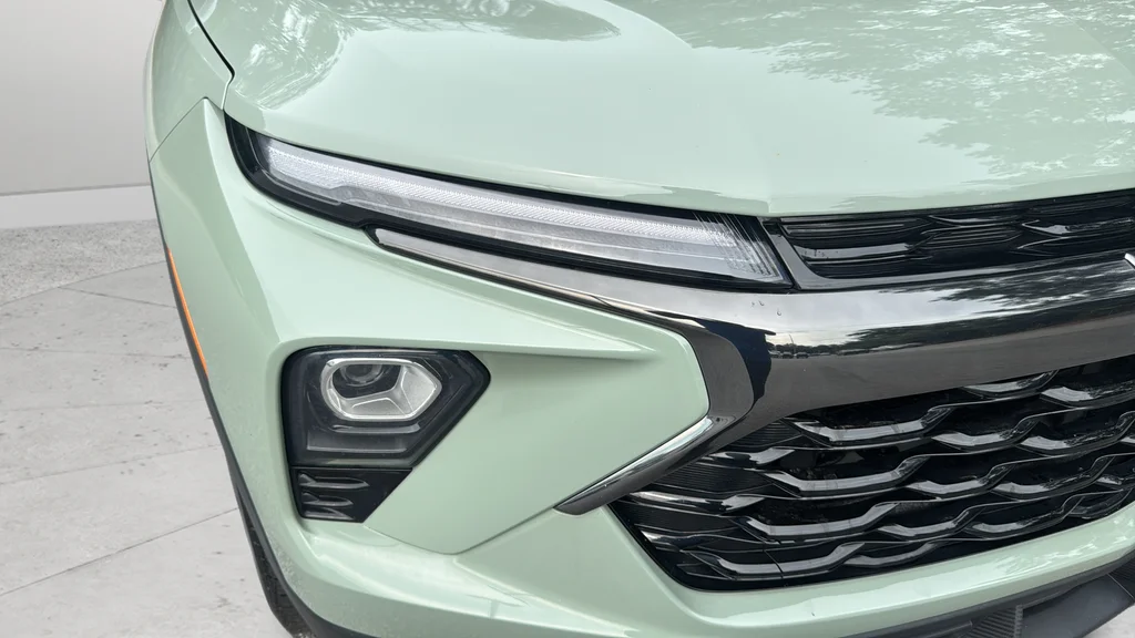 Used 2024 Green Chevrolet RS image 29