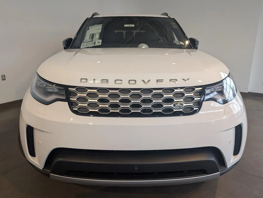 New 2026 Fuji White Land Rover S image 2