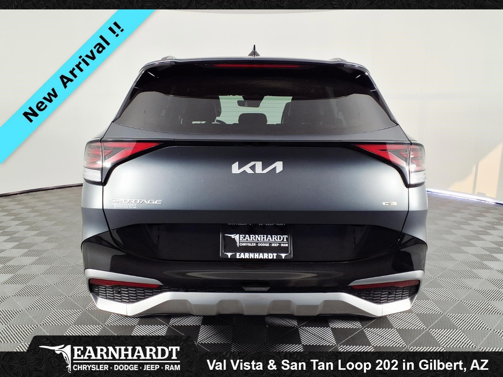 Used 2023 Shadow Matte Gray Kia SX-Prestige image 5