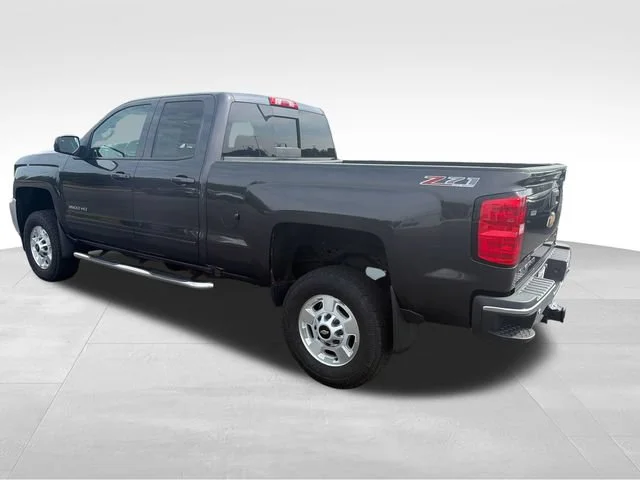Used 2016 TUNGSTEN METALLIC Chevrolet LT image 3