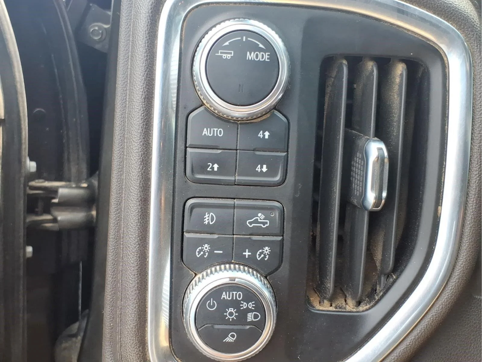 Used 2022 FOREST METALLIC GMC Denali image 20