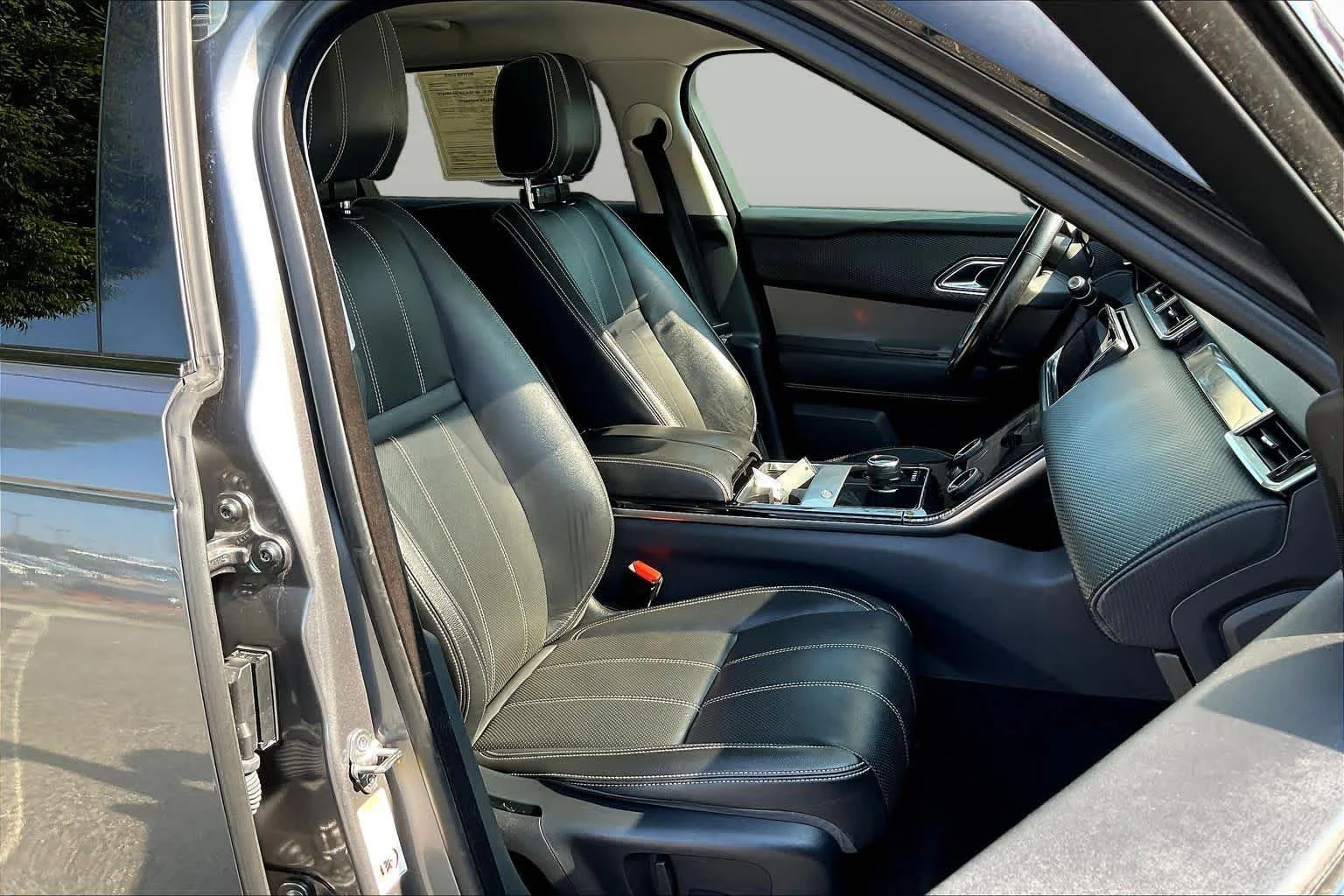 Used 2019 Corris Grey Metallic Land Rover S image 9