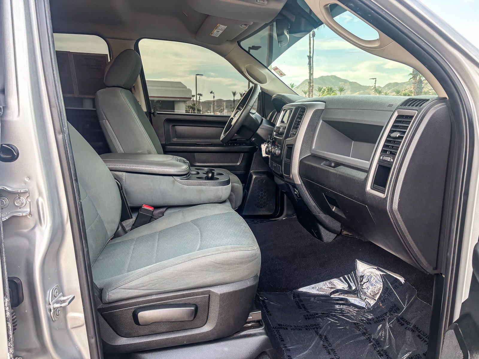 Used 2018 Bright Silver Metallic Clearcoat Ram Express image 17