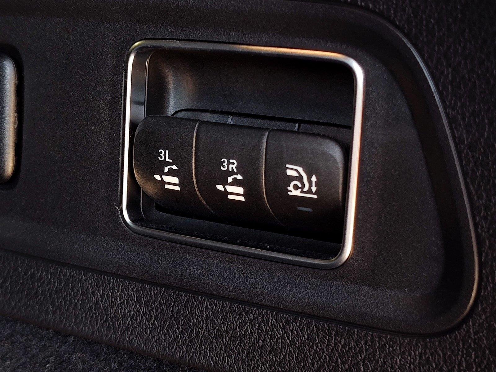 Used 2025 SILVER Mercedes-Benz GLS 450 image 7