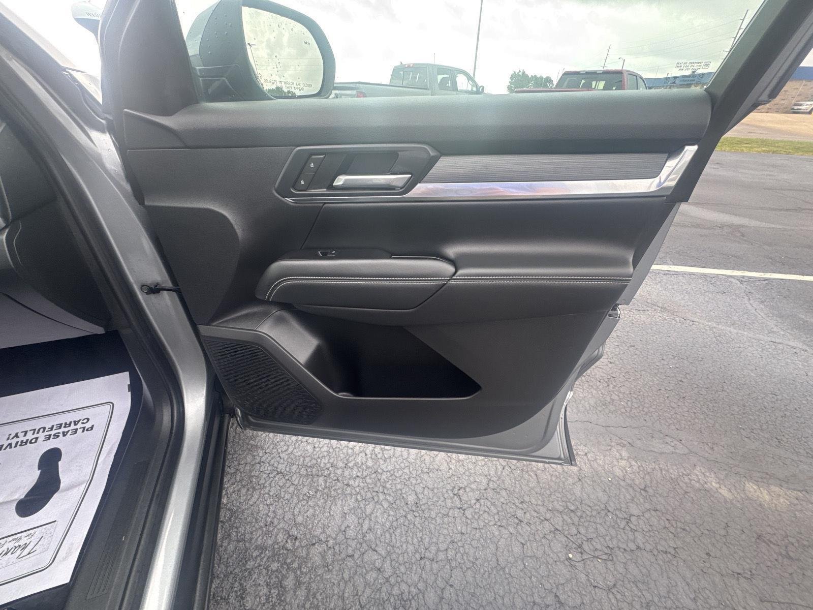 Used 2026 Sterling Metallic GMC Elevation image 20