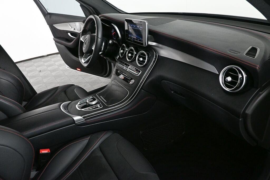 Used 2018 SELENITE GRAY METALLIC MERCEDES-BENZ TRUCK  image 24