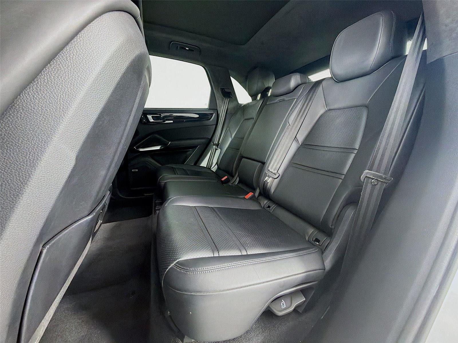 Used 2022 White Porsche Turbo image 20