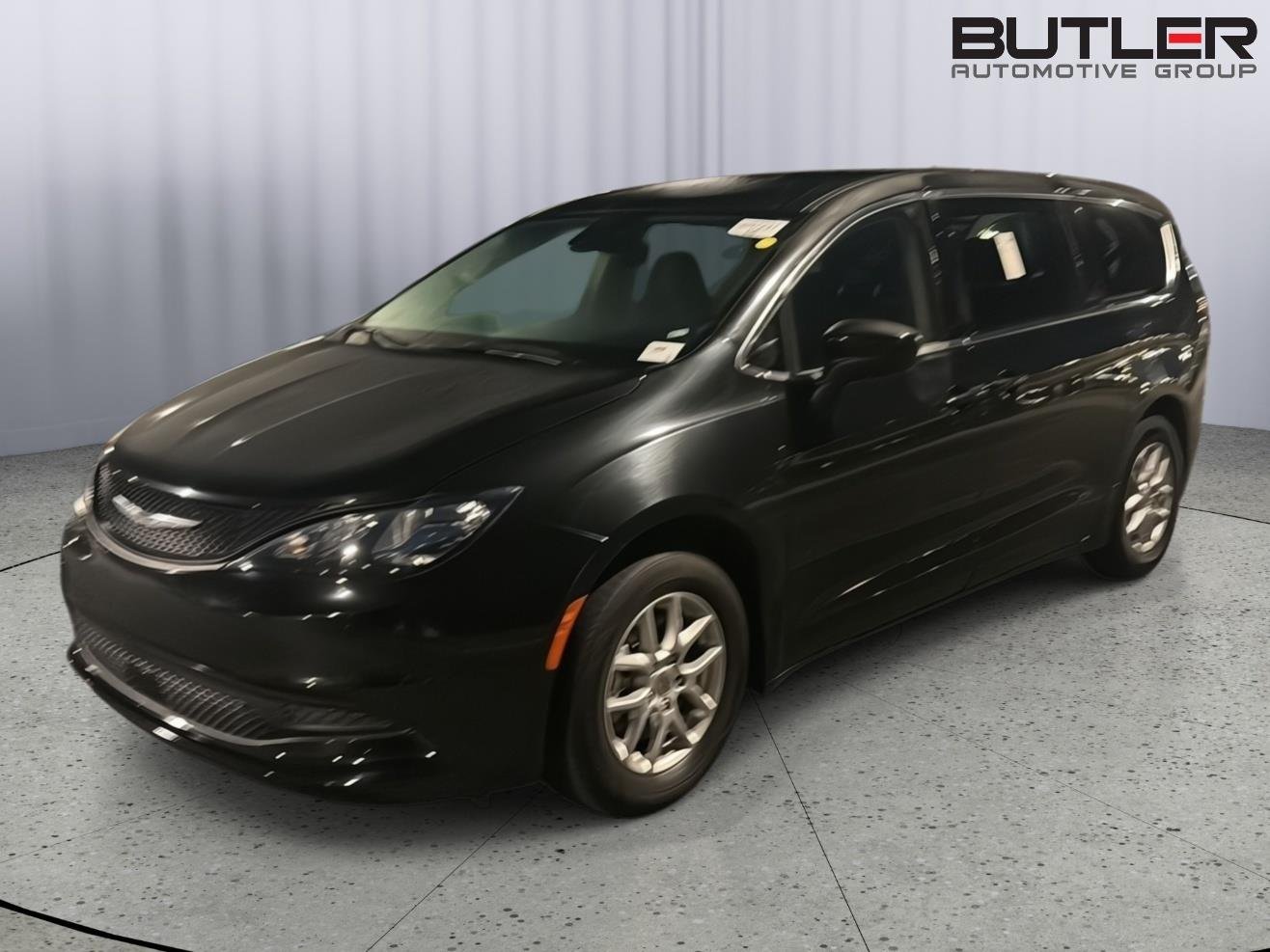 2023 Chrysler Voyager