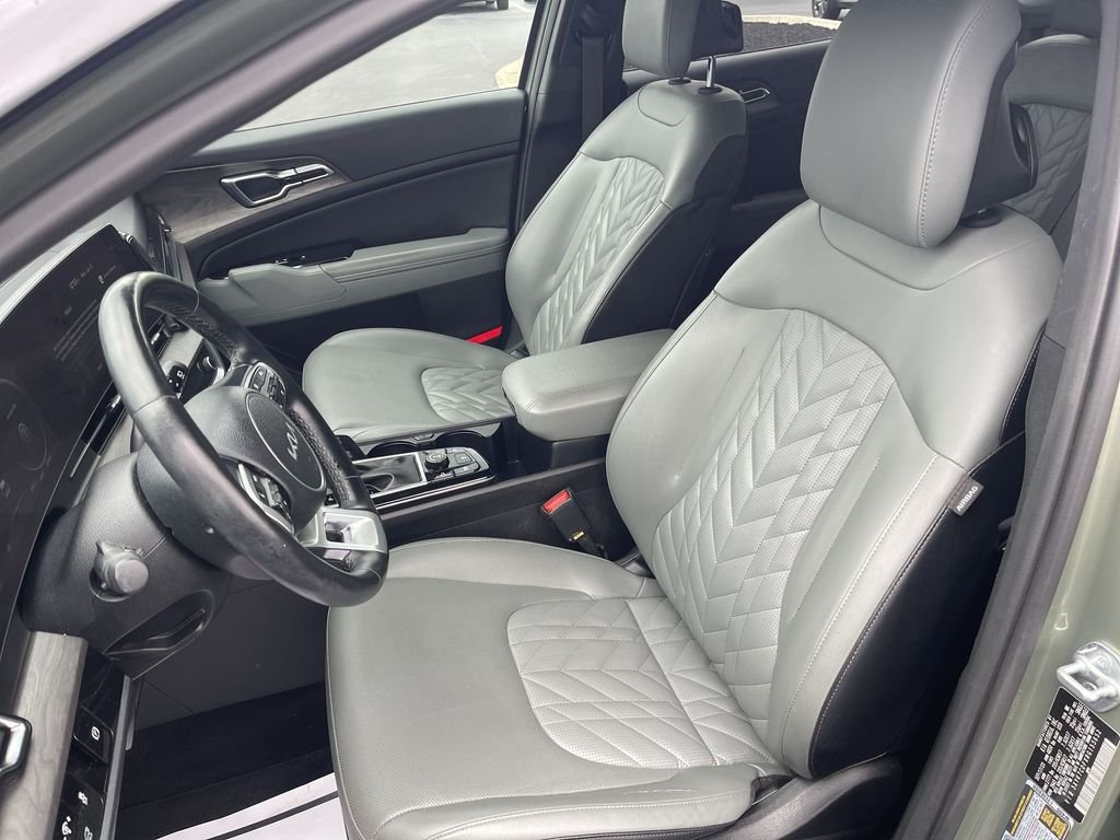 Used 2024 Green Kia X-Pro Prestige image 15