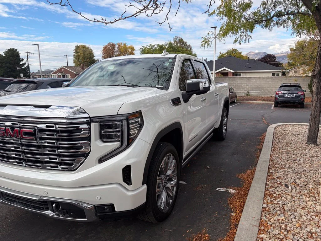 Used 2025 White GMC Denali image 3