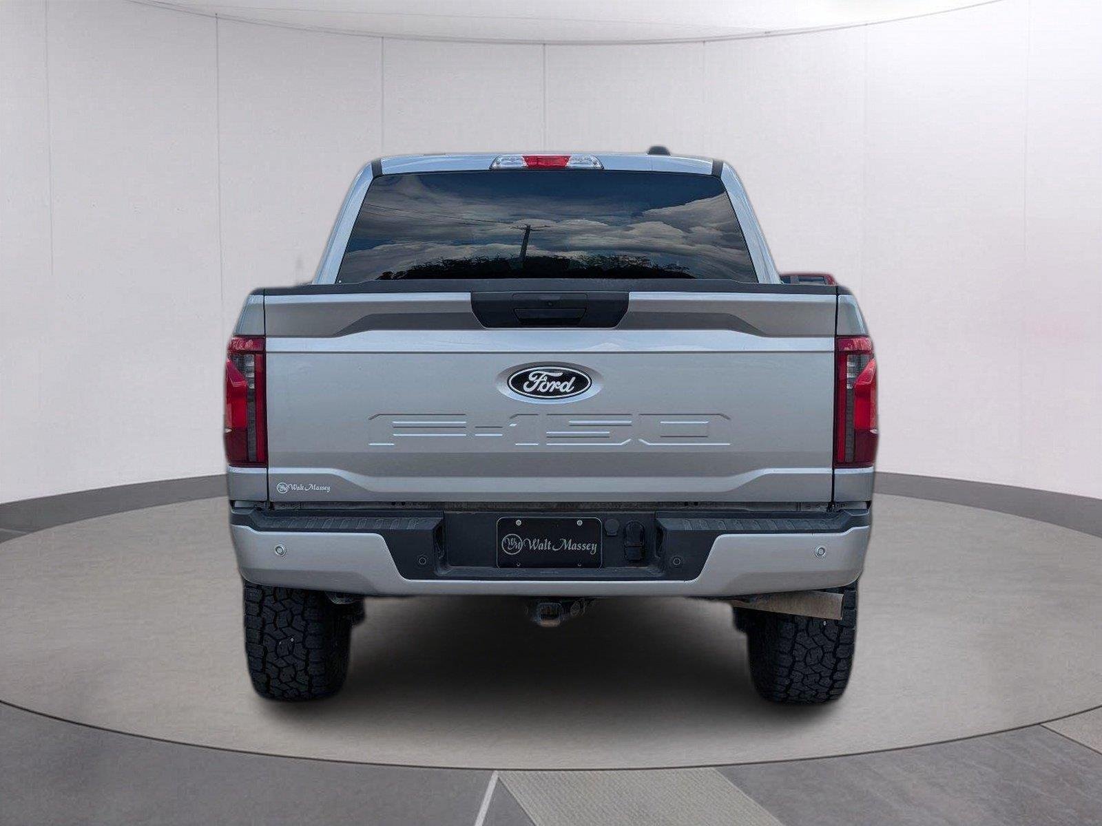 Used 2026 Iconic Silver Ford XLT image 4