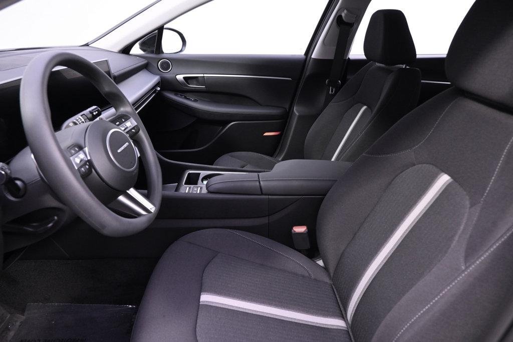 New 2026 Abyss Black Hyundai Blue image 13