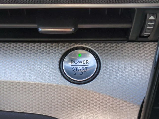 Used 2021 Gray Ford Select image 26