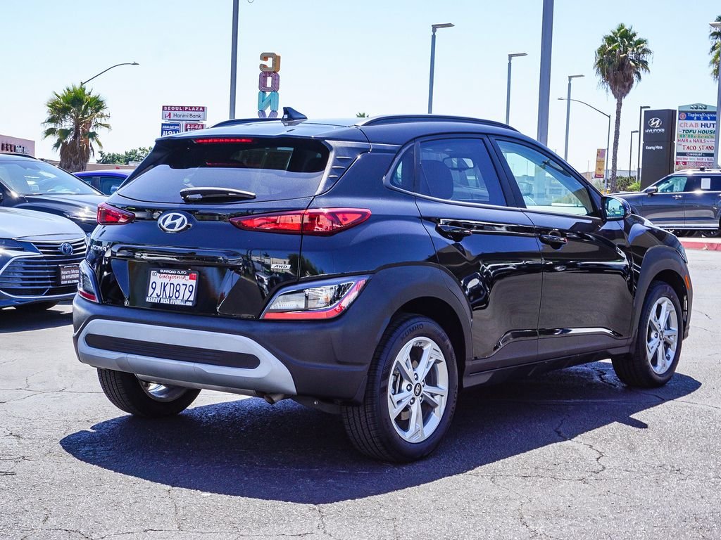 Used 2023 Black Hyundai SEL image 7
