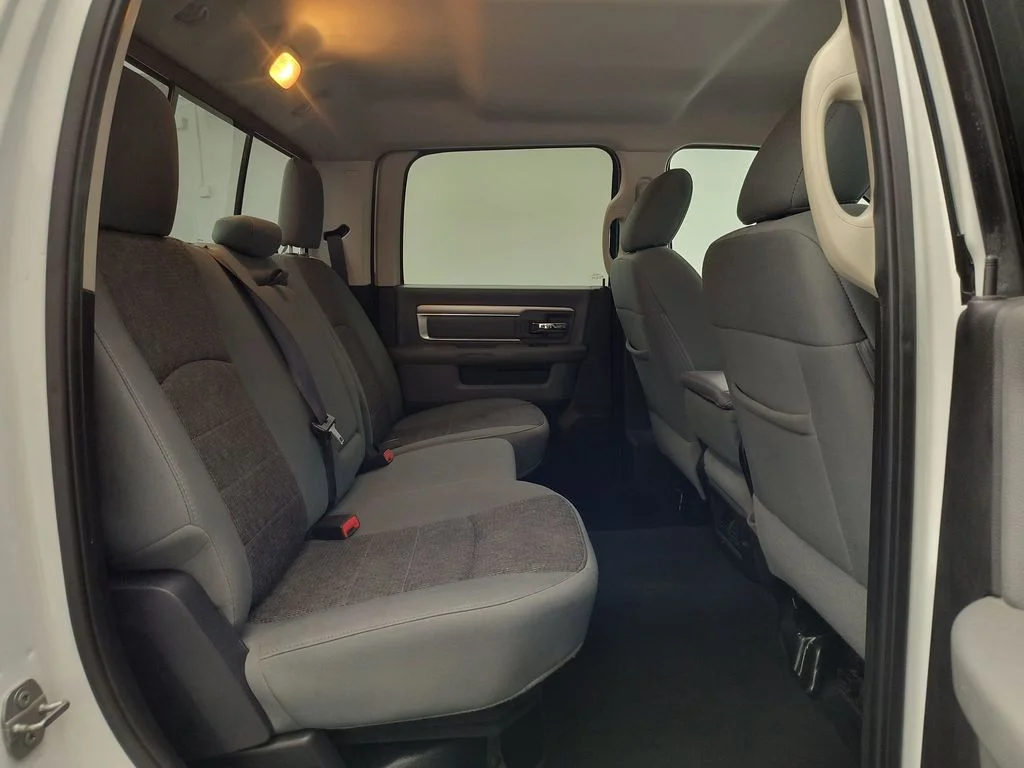 Used 2016 Bright White Ram SLT image 29