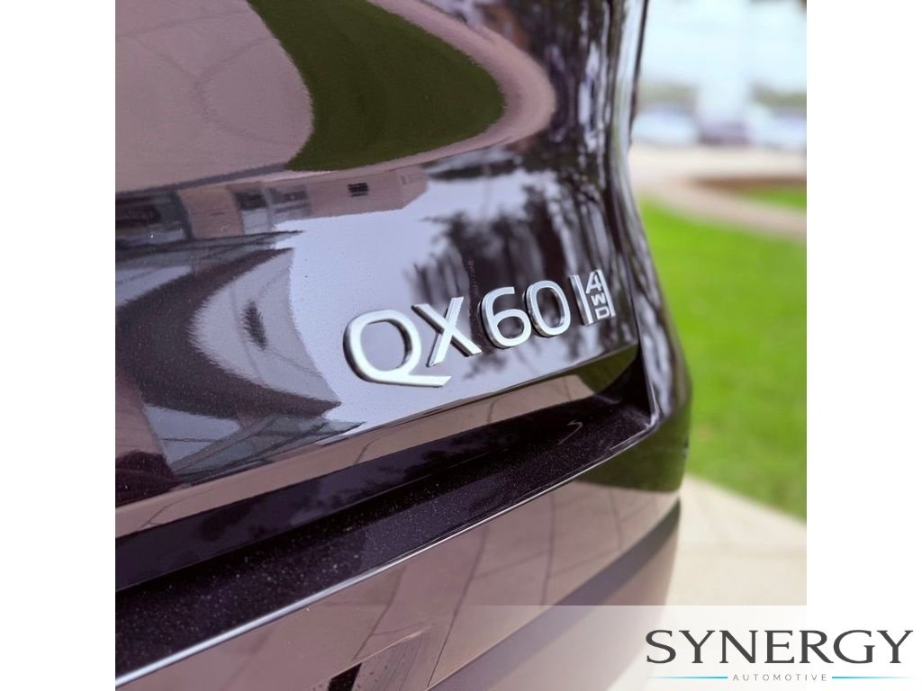 Certified Used 2027 Mineral Black INFINITI LUXE image 36