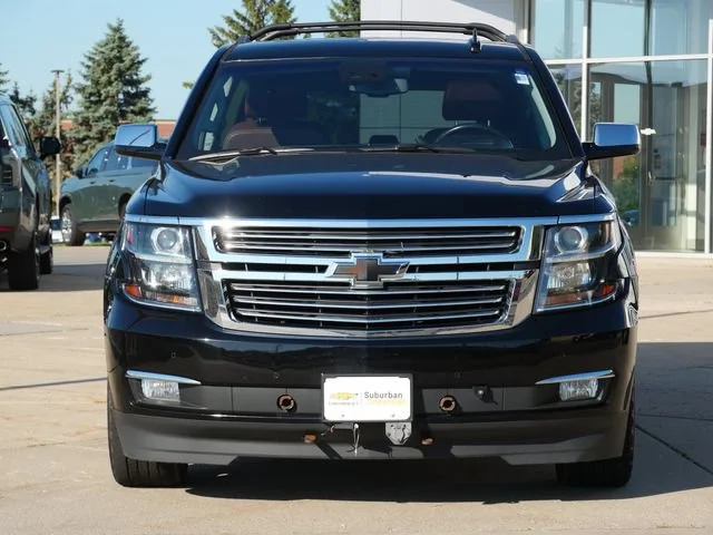 Used 2020 Chevrolet Suburban Premier with VIN 1GNSKJKJ0LR135047 for sale in Eden Prairie, Minnesota