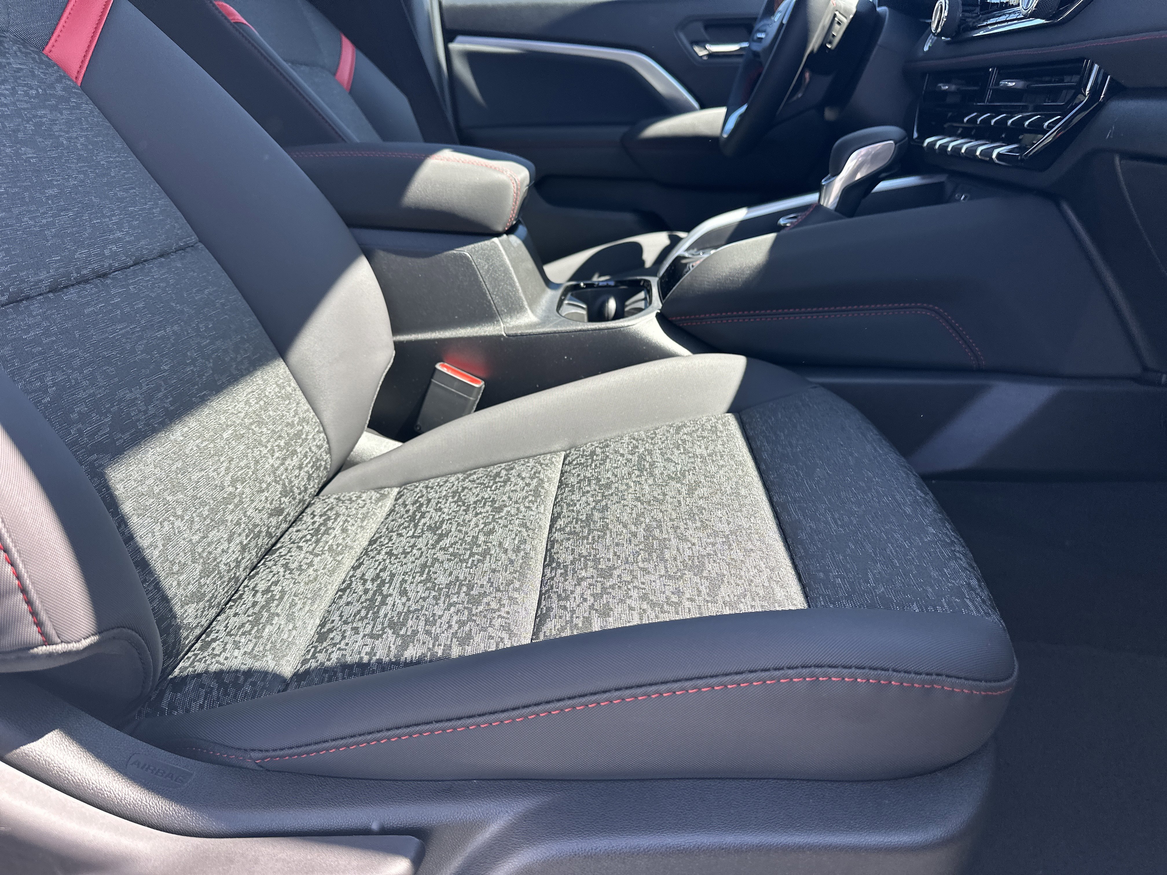 2026 Chevrolet Colorado Z71 - Photo 14