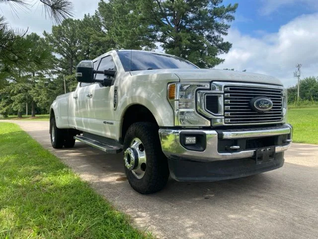 Used 2021 White Ford Lariat image 11