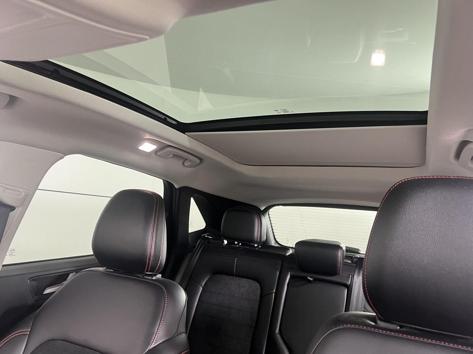 Used 2022 Agate Black Ford SEL image 4