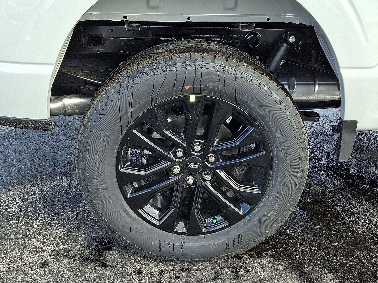 New 2026 Avalanche Ford Lariat® image 5