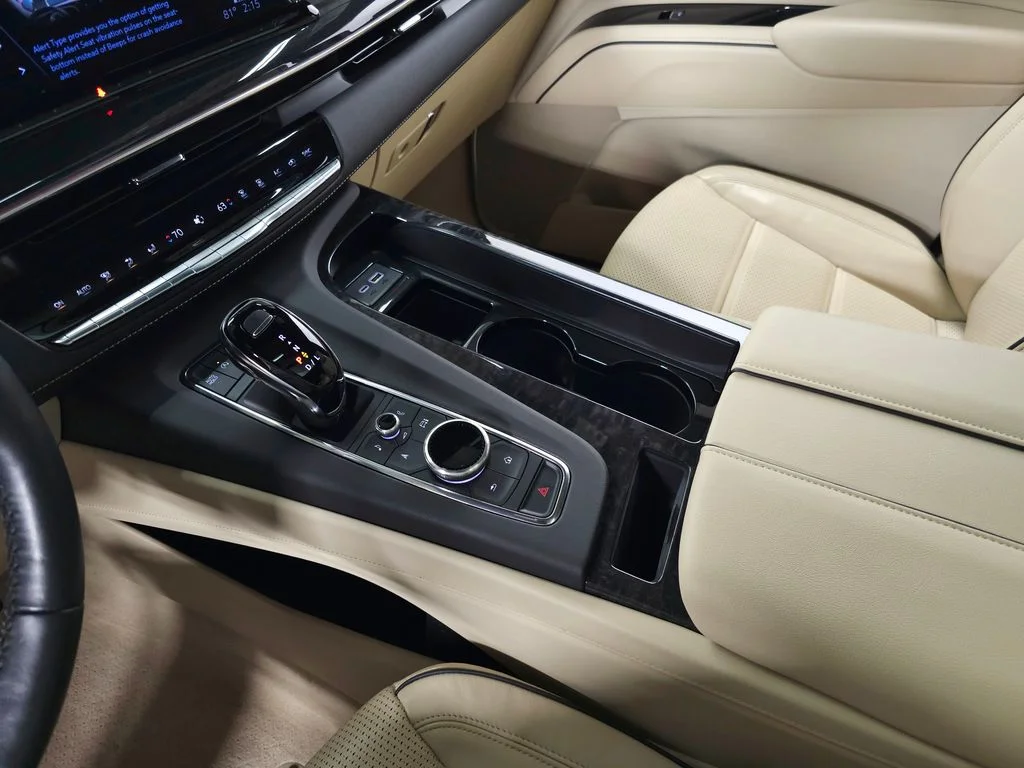 Used 2024 White Cadillac Premium Luxury image 37